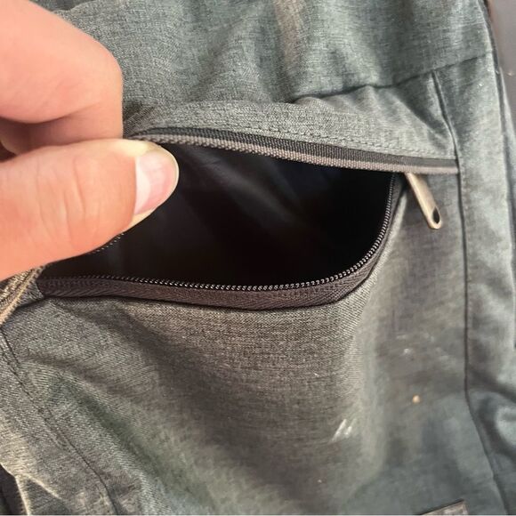 Case Logic Gray Backpack - Picture 3 of 10